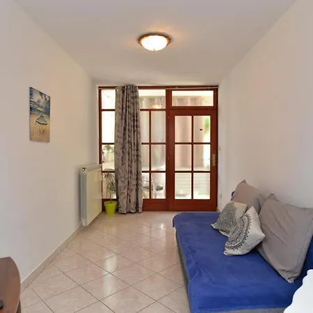 Apartment Snjezana *