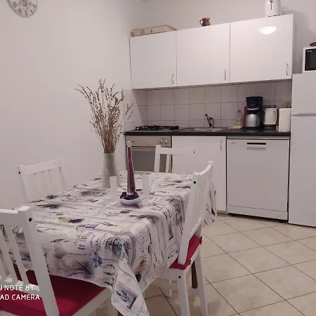 Apartment Snjezana *
