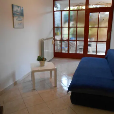Apartment Snjezana *